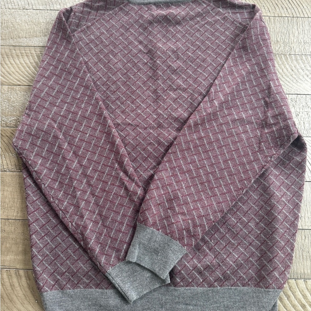 Jos. A. Bank Men’s Maroon and Gray Quilted Zip Up Sweater - Picture 4 of 4